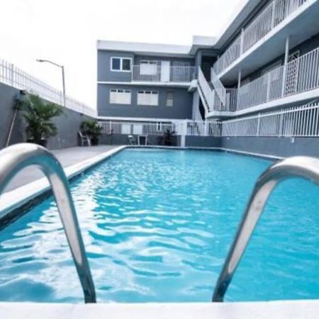 Modern 2Br With Kingbed In The Heart Of Isla Verde Strip Apartman San Juan Kültér fotó