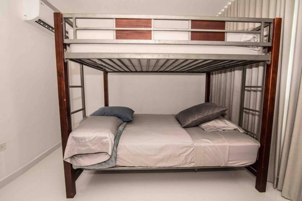 Modern 2Br With Kingbed In The Heart Of Isla Verde Strip Apartman San Juan Kültér fotó