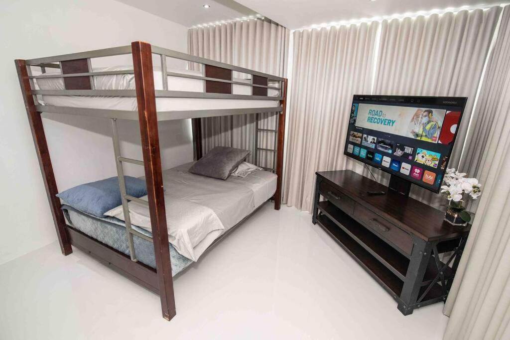Modern 2Br With Kingbed In The Heart Of Isla Verde Strip Apartman San Juan Kültér fotó